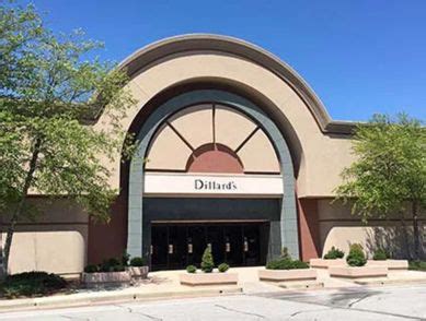 dillard's coralville iowa.